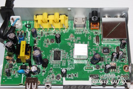 Сравнительный обзор эфирных приёмников DVB-T2: GoldStar GS8833HD, World Vision T35 и World Vision T37